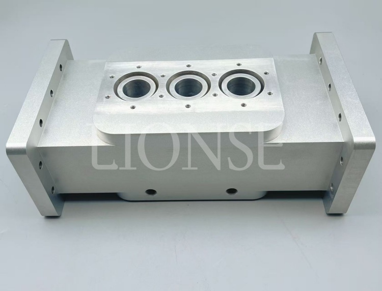 なぜLionseを選択して金属アルミニウムブロック部品を生産するのですか？