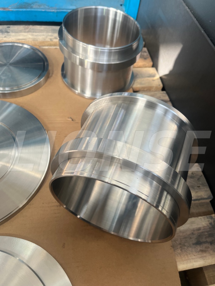 カスタムメイドのブッシュにはコストの価値がありますか?