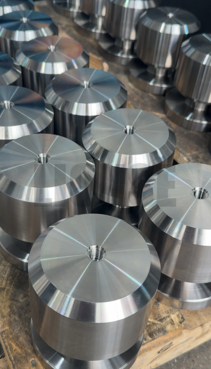 バルブ付属品の製造にステンレス鋼 304 を選択する理由は何ですか?