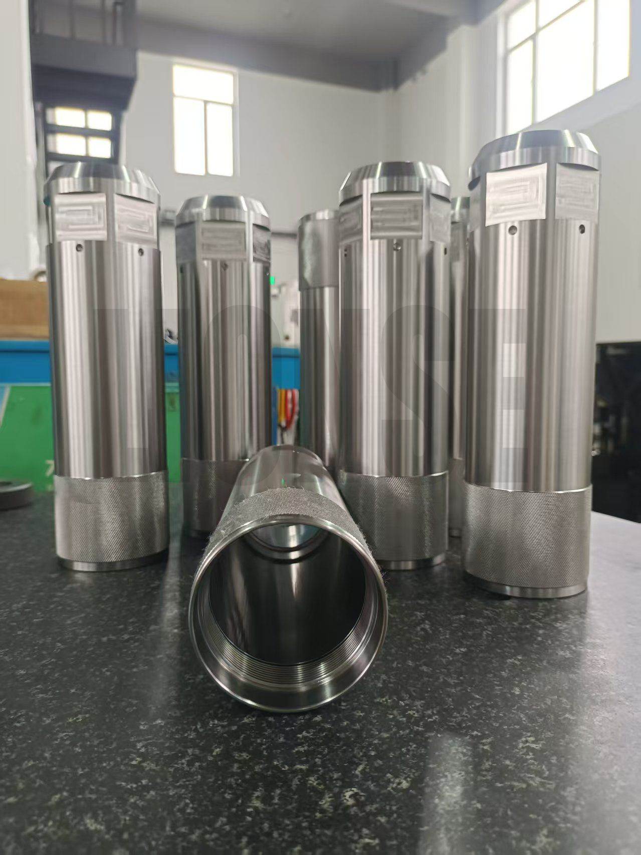 精密ねじローレットスリーブ